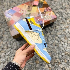 Nike SB Dunk Low Paris catwalk